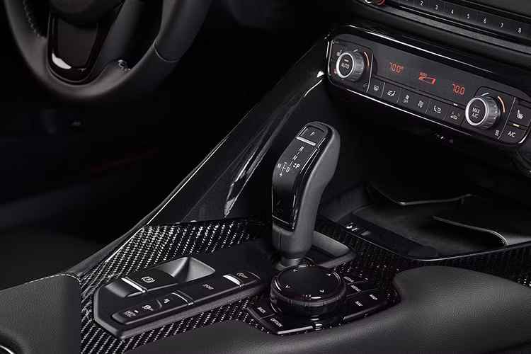 Theo phía nhà sản xuất Toyota Nhật Bản cho hay, mặc dù BMW Z4 và Toyota Supra thế hệ mới được phát triển trên cùng nền tảng cũng như động cơ, nhưng hai sản phẩm sẽ mang lại cảm giác lái khác nhau.