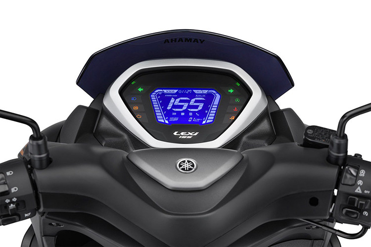 Mẫu xe tay ga thể thao nhà Yamaha sở hữu cụm đồng hồ dạng LCD với đầy đủ các thông số như tốc độ, báo xăng, vòng tua,... và có các thông báo từ điện thoại khi kết nối qua ứng dụng Y-Connect của Yamaha.