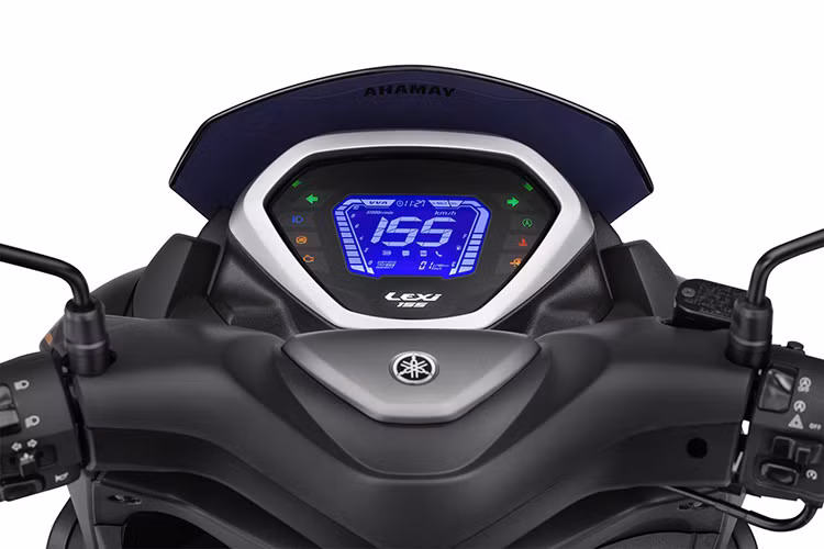 Mẫu xe tay ga thể thao nhà Yamaha sở hữu cụm đồng hồ dạng LCD với đầy đủ các thông số như tốc độ, báo xăng, vòng tua,... và có các thông báo từ điện thoại khi kết nối qua ứng dụng Y-Connect của Yamaha.