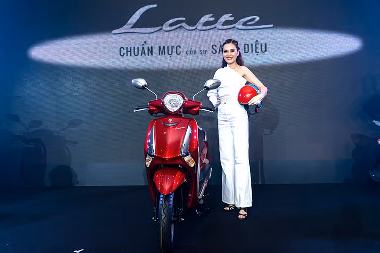 Đối thủ của Latte 125 tại Việt Nam vẫn sẽ là Honda Lead. Mức giá Yamaha Latte 125 vẫn còn là ẩn số và không được công bố chính thức trong ngày ra mắt, tuy nhiên một số nguồn tin cho rằng mức bán ra của nó khoảng 37,9 triệu đồng khi chính thức được bày bán từ ngày 1/6/2019.