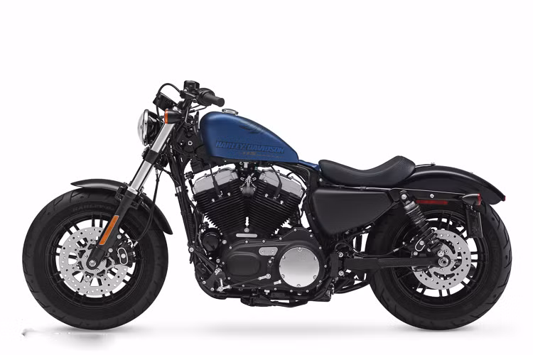Ở một số mẫu xe môtô Harley-Davidson 115th Anniversary phiên bản cao cấp được thiết kế hẳn huy hiệu kim loại mang hình ảnh chú đại bàng tung cánh và con số 115th Anniversary…