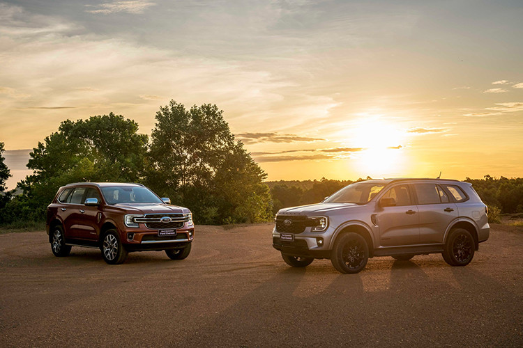 Cụ thể, có tới 8 mẫu xe gầm cao đa dụng tầm giá dưới 1 tỷ đồng góp mặt vào top ôtô xăng dầu bán chạy nhất Việt Nam. Hai mẫu xe gầm thấp còn lại đều là sedan cỡ B, có thể đáp ứng tốt nhu cầu gia đình và cả mục đích kinh doanh dịch vụ.