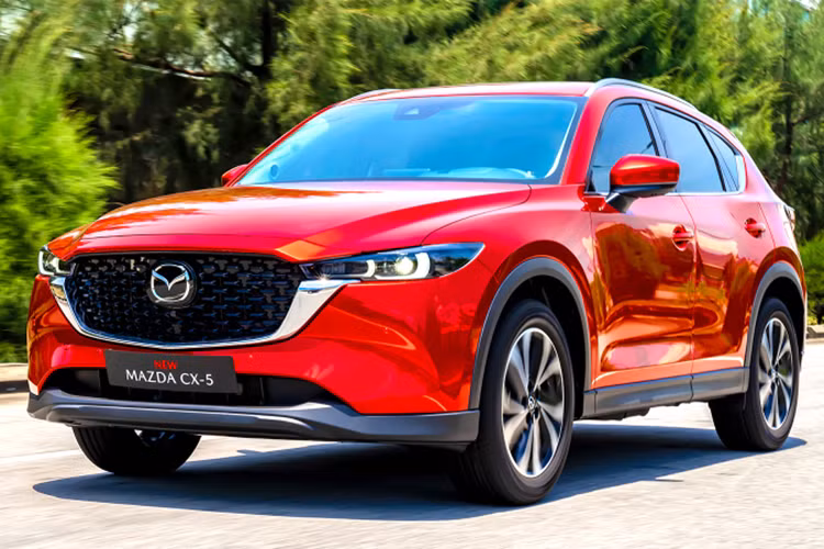 Kết thúc tháng 12/2024, Mazda CX-5 bán được 1.125 xe, giảm 46,7% so với tháng trước. Tính từ đầu năm đến nay, Mazda CX-5 đã có tổng cộng 14.781 xe được bàn giao tới tay khách hàng. Dù giảm 12% so với cùng kỳ 2023 nhưng vẫn giúp mẫu crossover xếp thứ 5 trong danh sách bán chạy nhất.