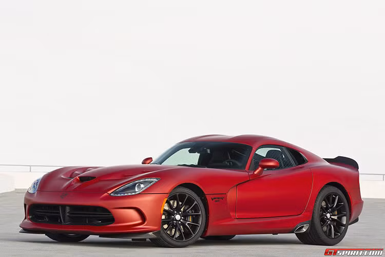 Dodge vừa giới thiệu 8.000 tùy chọn sơn màu cho siêu xe Dodge Viper SRT 2015.
