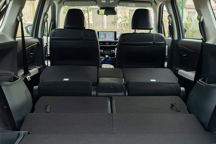 Bên dưới nắp ca-pô của Veloz Cross TOP 2022 sẽ là khối động cơ 2NR-VE, 1.5L, 4 xy-lanh thẳng hàng, cho công suất tối đa 105 mã lực, mô-men xoắn 137 Nm kết hợp với hộp số CVT và hệ dẫn động cầu trước.