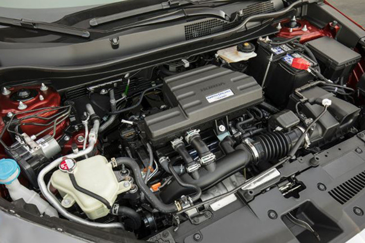 Vào tháng 5/2018, vụ việc Honda CR-V phiên bản động cơ tăng áp bị lỗi xăng hòa vào cùng dầu máy tại Trung Quốc và Mỹ đã đến tai nhiều khách hàng Việt Nam gây xôn xao. Tuy nhiên tại buổi họp báo cáo tài chính vào quý 3/2018, đại diện Honda đã thông tin chính thức về vấn đề này và đảm báo CR-V tại Việt Nam không hề bị dính lỗi đáng tiếc này.