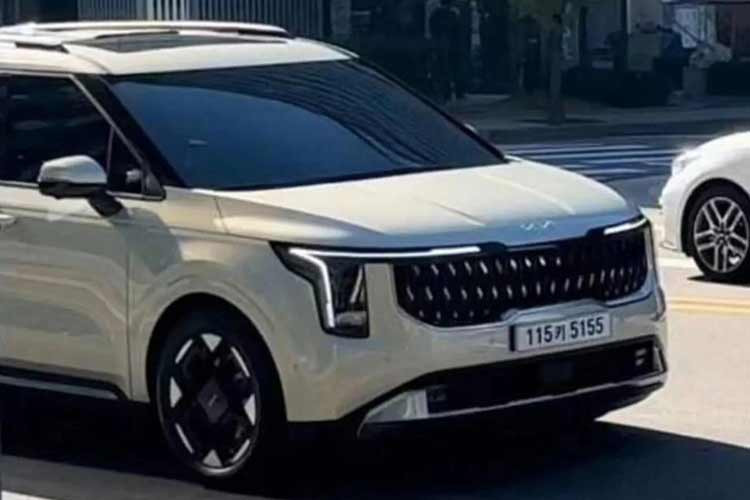 Kia Carnival 2024 lo dien hoan toan tren pho, ngay ra mat can ke