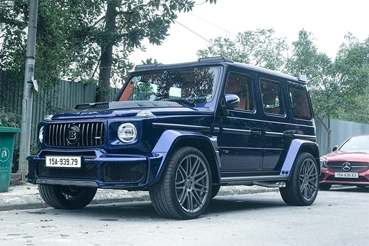 Mới đây, một chiếc xe SUV hạng sang hiệu suất cao Mercedes-AMG G63 Brabus 800 hàng hiếm đã xuất hiện tại tỉnh Thái Nguyên, thú vị hơn, chiếc xe này từng thuộc sở hữu của 1 đại gia sinh sống tại Hải Phòng, và từng có giá lăn bánh hơn 25 tỷ đồng.