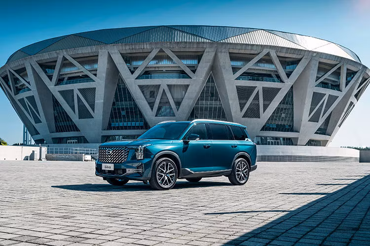 GAC Motor có xuất xứ từ Trung Quốc được Tập đoàn Tan Chong Group thông qua Công ty con TCSV (TC Services Vietnam) - nhà phân phối chính thức thương hiệu ôtô GAC giới thiệu tới thị trường Việt Nam vào cuối tháng 8 vừa qua đã cho ra mắt bộ đôi SUV gầm cao cỡ D GAC GS8 2024 mới gồm GL và GT.