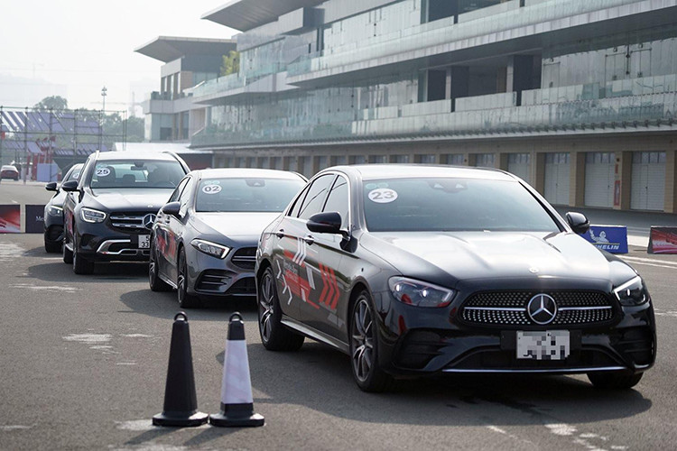 Mercedes-Benz Viet Nam trieu hoi 474 xe GLC, S-class, GLS loi bom xang