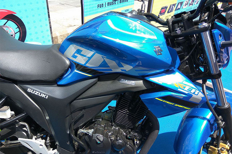 Tại thị trường Ấn Độ, ngoài Honda CB Hornet 160R ra thì chưa có đối thủ nào của Suzuki Gixxer 2018 được trang bị hệ thống chống bó cứng ABS. Có lẽ chỉ một thời gian nữa Bajaj và Yamaha sẽ lần lượt trang bị tính năng an toàn này cho hai mẫu Pulsar NS 160 và FZ 2018.