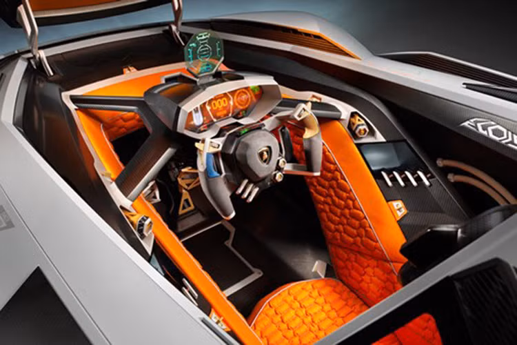 Bên cạnh đó, chiếc xe còn được phủ lên mình loại sơn dùng trong quân sự, có khả năng hấp thụ sóng radar, cho xe khả năng "tàng hình".