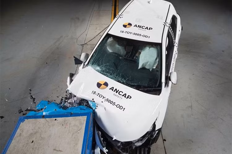 Ngoài ra, mẫu xe Toyota Corolla mới cũng tiếp tục giành được 40,91 / 49 điểm (83%) trong hạng mục bảo vệ an toàn cho trẻ em trong xe, với đánh giá Tốt khi thực hiện bảo vệ các vùng có núm vú giả của bé 6 và 10 tuổi.