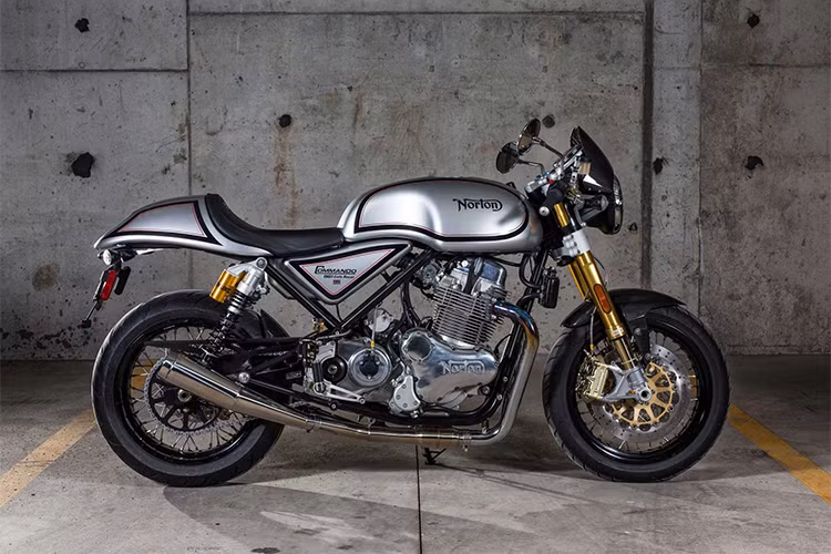 Với mức giá bán tại thị trường Ấn Độ vào khoảng gần 800 triệu đồng, Norton Commando 961 mới là một chiếc Cafe Racer khá đắt đỏ nhưng với những gì chúng ta thấy trên chiếc xe thì đây là một mức giá khá xứng đáng với vẻ đẹp cổ điển mà hiện đại của nó.