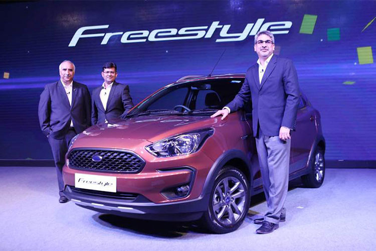 Vào hồi cuối tháng 1/2018 này, hãng xe Ford đã ra mắt và giới thiệu dòng xe crossover gía rẻ có tên Freestyle tại thị trường Ấn Độ. Đến nay, sau 3 tháng, Ford Freestyle 2018 mới chính thức được công bố giá bán.