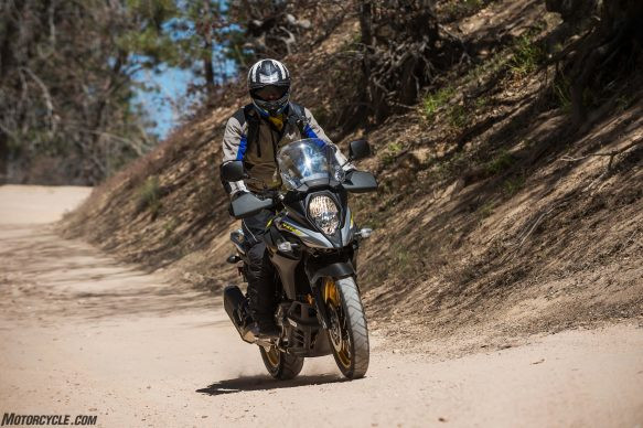 Suzuki V-Strom 650 XT là phiên bản mới nhất của dòng V-Strom 650 và có khả năng offroad tốt nhất trong 4 phiên bản hiện tại, bao gồm V-Strom 650 tiêu chuẩn, V-Strom 650 GT, V-Strom 650 X GT và V-Strom 650 XT. Dự kiến Suzuki V-Strom 650 XT sẽ được bán ra với giá khoảng 750.000 Rupee tại Ấn Độ (tương đương 255 triệu đồng).