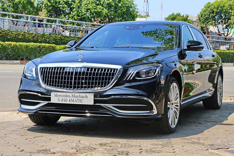 Sau 1 năm ra mắt các khách hàng thế giới, chiếc xe siêu sang Mercedes-Maybach S-Class 2019 đã có mặt tại Việt Nam thông qua diện phân phối chính hãng. Đây cũng là chiếc Mercedes-Maybach S-Class 2019 đầu tiên về Việt Nam và hiện đã có chủ nhân đặt mua.