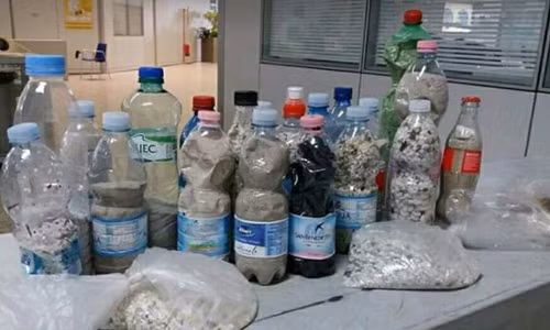 Bi phat hon 1.000 USD vi lay cat va vo so o bai bien-Hinh-2