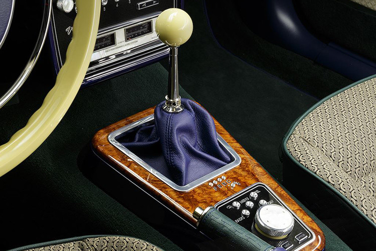 Về hệ động lực, Bilenkin cho biết họ đã lựa chọn 2 phiên bản mạnh mẽ nhất của 3 Series đời trước là 335i và M3 để độ thành Vintage, chính vì vậy chúng sẽ được trang bị động cơ 6 xi-lanh thẳng hàng 3.0l tăng áp kép 300 mã lực, hoặc V8 4.0l nạp khí tự nhiên 420 mã lực.