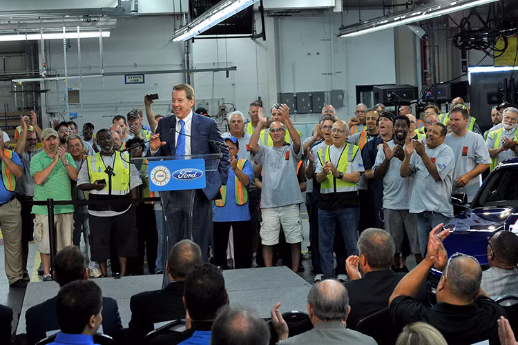 Theo đại diện ShelbyAutomotive tuyên bố, " kể từ nay, huyền thoại Shelby GT350R Mustang sẽ tiếp diễn“.