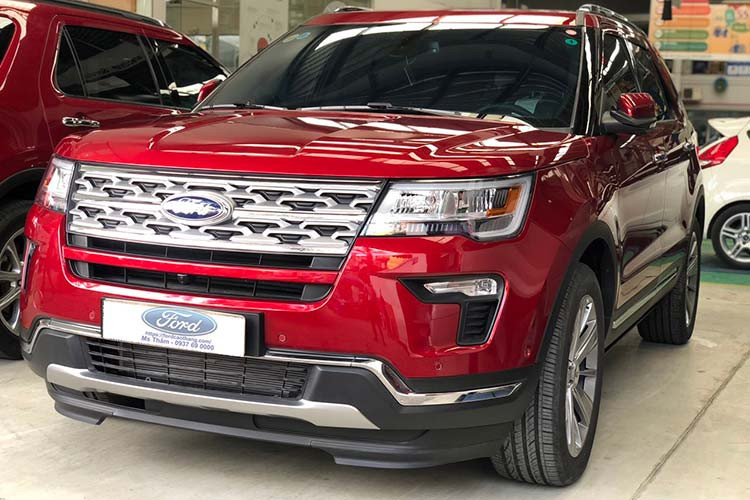 Mẫu SUV Ford Explorer đạt doanh số 28 chiếc được bán ra trong tháng 1/2020 giảm 47% so với tháng trước đạt 53 chiếc. Đáng chú ý, nhiều tháng gần đây mẫu SUV của Ford liên tục lọt vào danh sách xe bán chậm dù được hãng áp dụng các chương trình khuyến mãi giảm giá khá hấp dẫn. Hiện tại, giá bán của xe theo niêm yết trên website là 2,268 tỷ đồng.