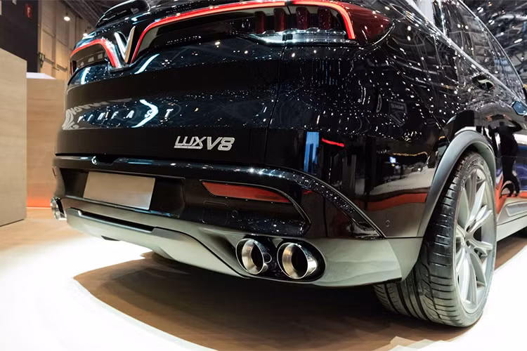 Mẫu xe này có số lượng giới hạn khoảng 500 chiếc đi kèm mức giá xe VinFast President mới sẽ ngang tầm với BMW X7 (khoảng 7,5 tỷ đồng) và Lexus LX570 (khoảng 8,3 tỷ đồng). Như vậy, VinFast President hứa hẹn sẽ sở hữu kiểu dáng thiết kế cùng rất nhiều các trang bị hiện đại, cao cấp, xứng tầm đẳng cấp giới thượng lưu.