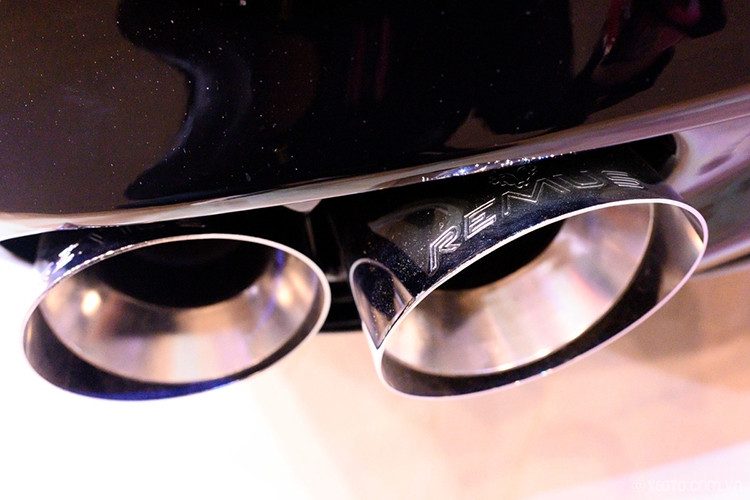 Nếu quả thực như vậy, VinFast President sẽ sở hữu khối động cơ V8 dung tích 6.2L có công suất tối đa đạt 455 mã lực và mô-men xoắn cực đại lên tới 624 Nm, giúp xe có khả năng đạt tốc độ tối đa lên tới 300 km/h. Đồng thời, với việc sở hữu động cơ lớn như vậy số lượng xe sẽ không nhiều.