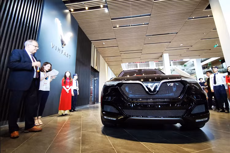 VinFast President phien ban gioi han, hon 7 ty sap trinh lang?