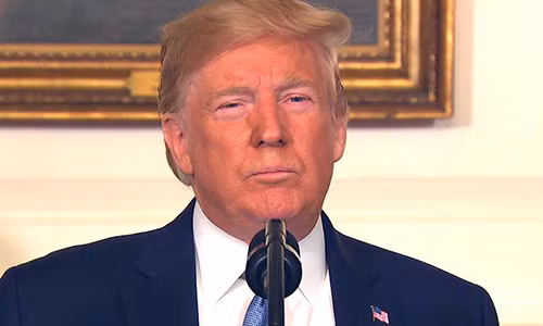 Trung Quoc bi Tong thong Trump chi trich kim ham nen kinh te My