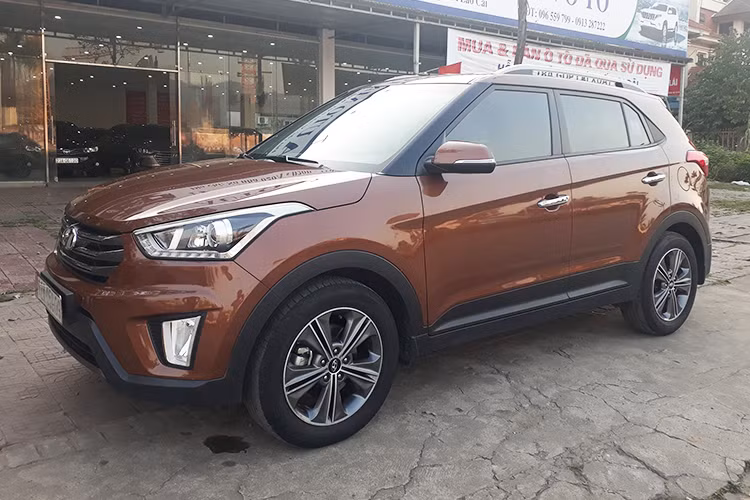 Hiện tại, giá xe Hyundai Creta cũ đã qua sử dụng có số lượng khá ít ỏi trên thị trường, phiên bản máy dầu của dòng xe này hiện có giá khoảng 600 triệu đồng khi rao bán lại. Các phiên bản đời cao hơn chủ yếu là bản máy xăng, các phiên bản mới nhất hiện nay không được phân phối chính hãng tại việt Nam.