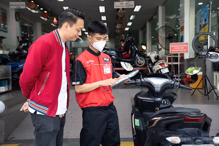 Tan huong cuoi tuan tron ven ben nguoi than tai Yamaha Town-Hinh-3