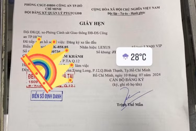 Tại Việt Nam, giá xe Lexus LX600 bản VIP có mức bán ra lên đến 9,21 tỷ đồng (chưa bao gồm chi phí lăn bánh), chuyên cơ mặt đất của đại gia Hoàng Kim Khánh mới mua còn được định danh biển số 51K-858.85 trúng đấu giá chỉ 40 triệu đồng.