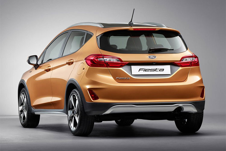 Fiesta Active dđược hãng xe ôtô Ford trang bị cho ba chế độ lái: Normal, Eco và Slippery. Trong đó, chế độ Slippery có thể điều chỉnh độ bám đường trong các điều kiện mặt đường khác nhau. Tất cả các phiên bản đều đi kèm với hộp số sàn 6 cấp theo tiêu chuẩn.