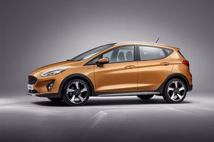 Mức giá lần lượt của ba phiên bản Ford Fiesta Active 2018 trên thị trường sẽ lần lượt là: Active 1 giá 17.790 USD (khoảng 405 triệu đồng); Phiên bản Active B&amp;O này sẽ có giá từ 19.190 USD (tương đương 436 triệu đồng) và Fiesta Active X là 28.284 USD (khoảng 643 triệu đồng).