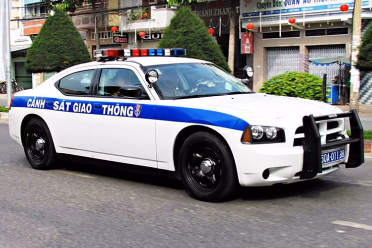 Chiếc Dodge Charger này thuộc thế hệ thứ 6 của dòng xe cơ bắp nổi tiếng đến từ Chrysler. Ở thế hệ này, Dodge Charger được sản xuất với nhiều phiên bản như SE, SXT, R/T, Daytona R/T,... Hiện không rõ chiếc Dodge Charger phục vụ APEC 2017 thuộc phiên bản nào.