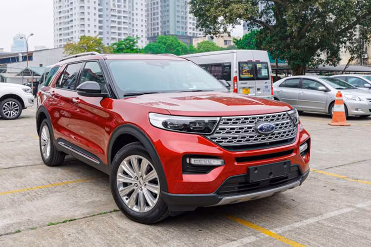 Sự trở lại của Corolla Altis và Explorer trên bảng xếp hạng top xe bán ít tháng 8 có lẽ là do tác động từ nhu cầu mua sắm ôtô của người Việt giảm mạnh trong tháng ngâu.