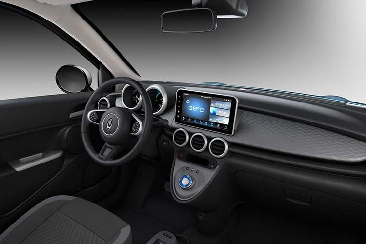 Điểm sáng nhất chính là giá xe ôtô ORA R1 bán ra khá rẻ. Great Wall Motor nói rằng “mức giá đã trợ cấp của mẫu xe mới, ORA R1, sẽ khởi điểm từ 59.800 nhân dân tệ tới 77.800 nhân dân tệ.” Con số này tương đương 200 – 260 triệu Đồng, một giá mua khá rẻ đối với một chiếc ôtô điện có cự li di chuyển xa như thế.