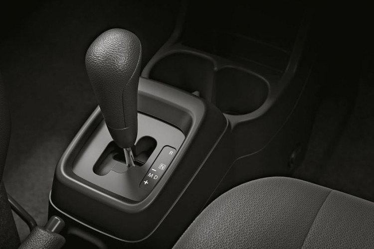 Theo Suzuki cho hay, tất cả các phiên bản của S-Presso mới đều được trang bị động cơ xăng hút khí tự nhiên dung tích 1.0 lít, sản sinh công suất 68 mã lực, đi kèm 2 lựa chọn hộp số sàn 5 cấp hoặc số tự động 5 cấp.