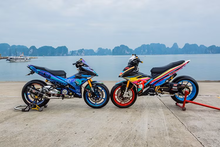 Với hàng loạt các món đồ chơi đắt giá vốn chỉ dành cho môtô PKL "khủng", chiếc Yamaha Exciter 135 tại Quảng Ninh hiện được coi là chiếc Exciter 2010 độ "khủng" nhất khu vực phía Bắc. Chắc chắn với những đồ chơi được trang bị cho mẫu xe này có trị giá lên đến hàng trăm triệu đồng.