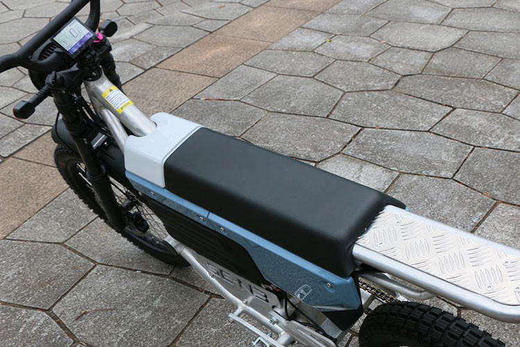 GE-N3 có kiểu dáng nổi bật với thiết kế kết hợp giữa các đường nét ngang và các tấm ốp mang lại cảm giác như một công cụ chuyên dụng, và đã nhận được sự đánh giá cao về thiết kế, trong đó có giải thưởng Good Design Award.