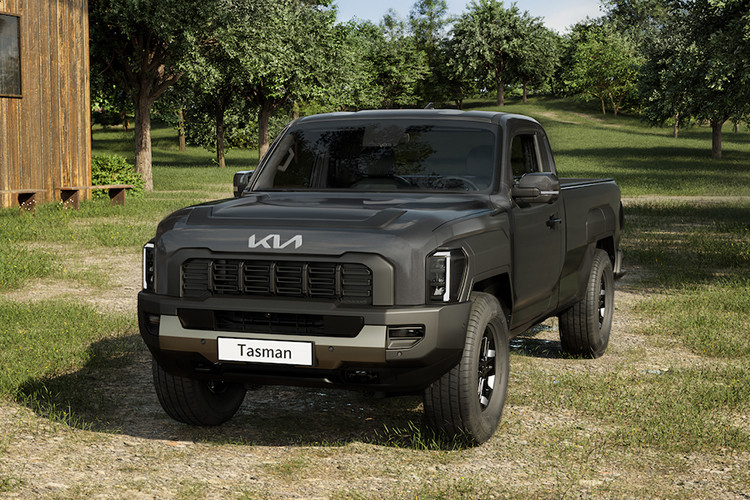 Người dùng Kia Tasman cũng có thể hưởng lợi từ công nghệ mới nhất giúp họ an toàn trên mọi hành trình. Hệ thống hỗ trợ lái xe nâng cao (ADAS) của xe bán tải không chỉ cung cấp các tính năng như hỗ trợ giữ làn đường, cảnh báo va chạm điểm mù và hỗ trợ đỗ xe từ xa thông qua Hỗ trợ lái xe trên đường cao tốc 2 (HDA 2), mà còn được tối ưu hóa với chức năng cấu hình rơ moóc. 