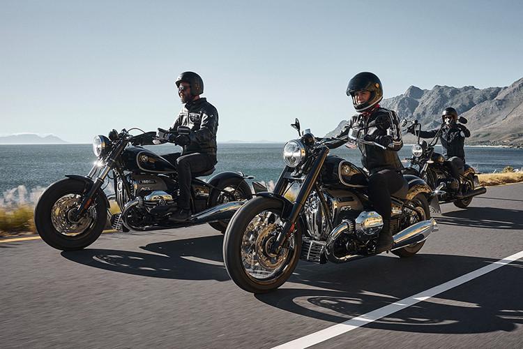 Nếu được nhập về phân phối tại thị trường Việt Nam thông qua BMW Motorrad chính hãng Việt Nam, giá xe BMW R18 dự kiến sẽ tương đương ở mức hơn 800 triệu đồng. 