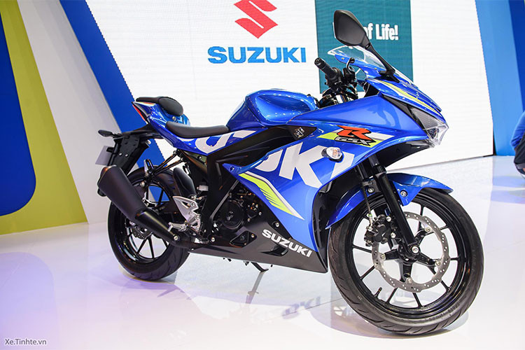 Suzuki GSX-R150 giá 74,9 triệu đồng được phân phối chính hãng cũng giống với mẫu naked-bike GSX-S150. Xe được trang bị khối động cơ 147.3cc, xilanh đơn, làm mát bằng dung dịch và hệ thống phun xăng trực tiếp, sản sinh công suất cực đại 18.6 mã lực tại vòng tua 10.000 vòng/phút và mô-men xoắn cực đại 13.8 Nm tại 8.500 vòng/phút.