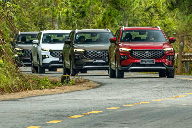 Ford Viet Nam bat ngo giam gia ban Territory toi 40 trieu dong