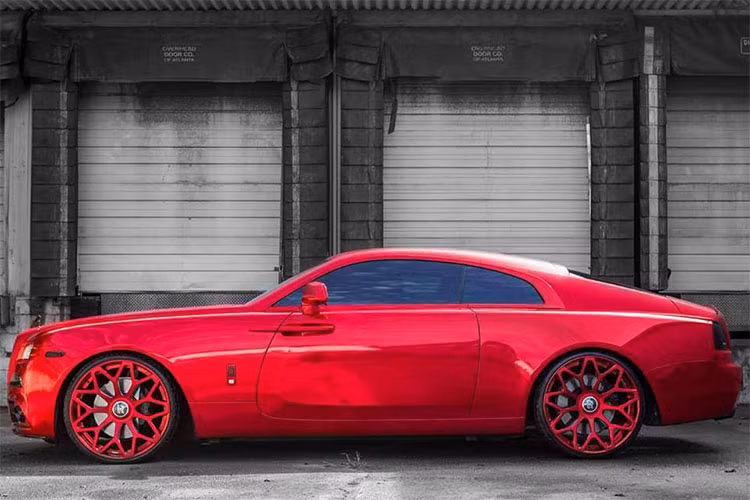 Tuy nhiên với những nhà độ đình đám trên thế giới hiện nay, việc phát triển ra một sản phẩm độ của Rolls-Royce Wraith sẽ khiến tên tuổi của họ trở nên nổi tiếng và có chỗ đứng vững chắc trong giới độ xe thế giới.