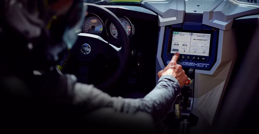 Hệ thống Ride Command của chiếc xe này cho phép điều hướng từng chặng bằng màn hình cảm biến sử dụng được với găng tay có độ phân giải cao. Tuy nhiên, đây chỉ là lựa chọn bổ sung dành cho những chiếc Grand Touring LE phiên bản giới hạn