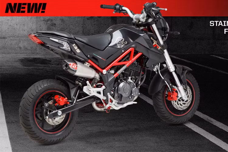 Benelli TNT 135 Yoshimura 2018 có thiết kế cấu hình không thay đổi nhiều so với trước. Xe vẫn được trang bị các bánh với kích thước 12 inch, cùng với một số phụ tùng cao cấp như phuộc USD phía trước.