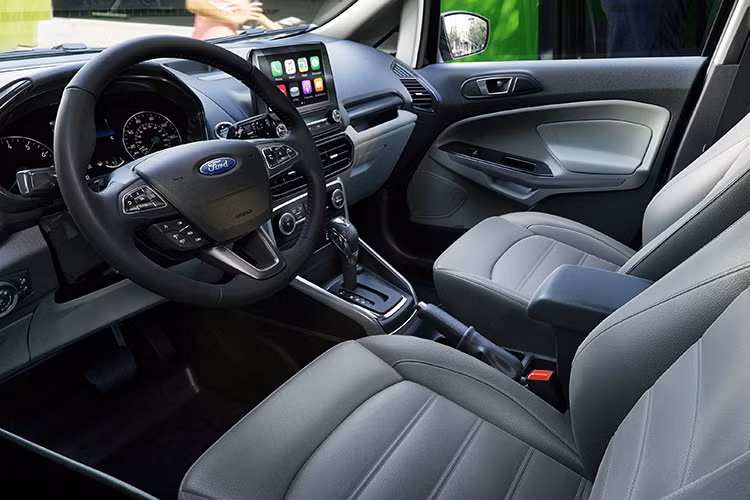 Sức mạnh của động cơ được truyền tới bánh qua hộp số sàn 5 cấp hoặc tự động 6 cấp. Ngoài ra, động cơ diesel 1,5 lít cũ với công suất tối đa 100 mã lực từng sử dụng trước đây sẽ vẫn tiếp tục được dùng cho Ford EcoSport 2018 tại Ấn Độ. Động cơ này chỉ kết hợp với hộp số sàn 5 cấp.