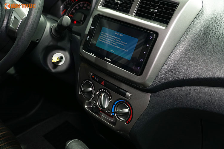 Toyota Wigo 2019 được trang bị động cơ 4 xy-lanh, phun xăng điện tử, dung tích 1.2L cho công suất 86 mã lực tại vòng tua máy 6.000 vòng/phút và mô-men xoắn cực đại 107 Nm tại 4.200 vòng/phút, đi cùng hộp số sàn 5 cấp hoặc số tự động 4 cấp. Động cơ này lớn và khỏe hơn động cơ 1.0L với 3 xi lanh được trưng bày tại triển lãm ôtô Việt Nam 2017.