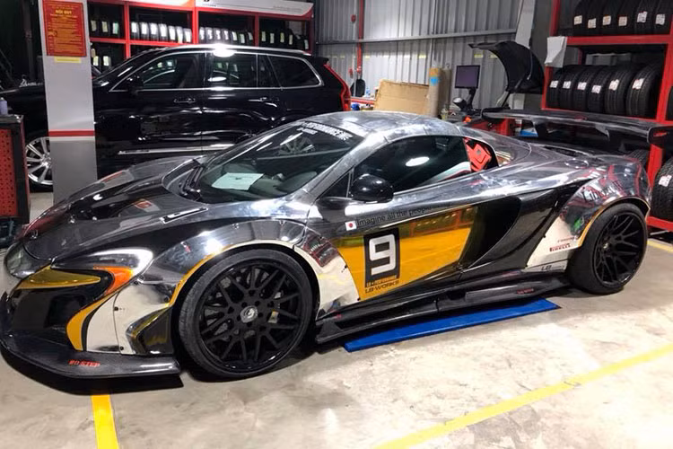 Hiện chưa rõ chi phí cho lần độ siêu xe mui trần McLaren 650S Spider Liberty Walk chính hãng của chồng siêu mẫu Ngọc Thạch. Chỉ biết rằng, những bản độ Liberty Walk của các siêu xe trước đó có giá thấp nhất không dưới 1 tỷ đồng. Riêng Lamborghini Aventador Limited Edition 50 của người yêu xe tại Vũng Tàu tốn chi phí hơn 3 tỷ đồng.